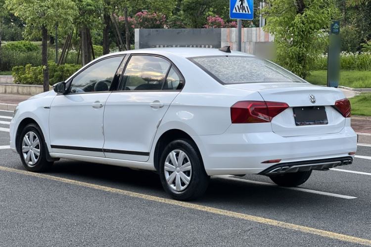 Used Volkswagen Jetta 2017 1.5L Automatic Fashion Model Exterior 5