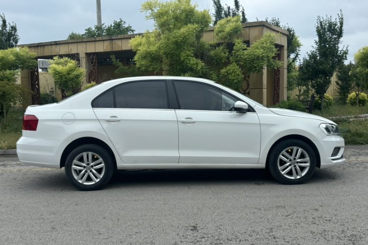 Used Volkswagen Jetta 2017 1.5L Automatic Comfort Model Exterior 5