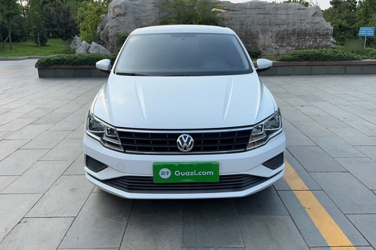 Used Volkswagen Jetta 2017 1.5L Automatic Fashion Model Exterior 5