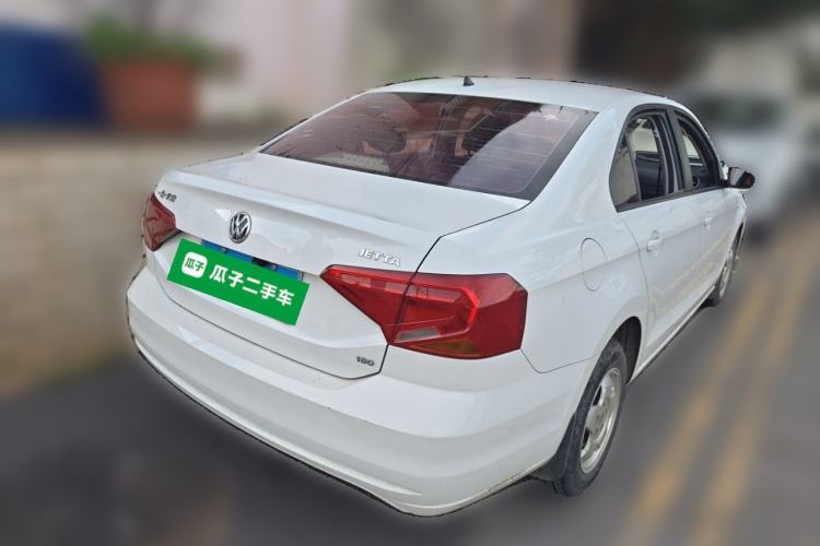 Used Volkswagen Jetta 2017 1.5L Manual Fashion Edition Exterior 5