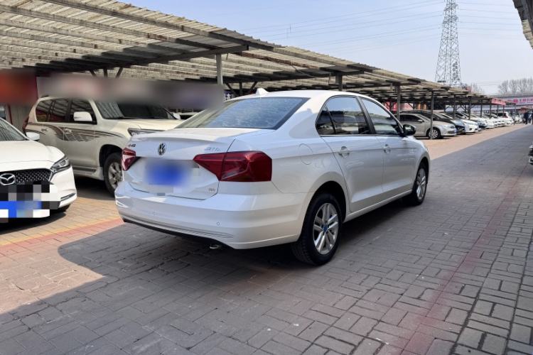 Used Volkswagen Jetta 2017 1.5L Manual Comfort Model Exterior 5