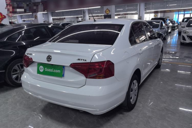 Used Volkswagen Jetta 2017 1.4L Manual Fashion Edition Exterior 5