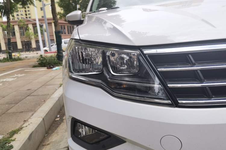 Used Volkswagen Jetta 2017 1.5L Manual Comfort Model Exterior 6