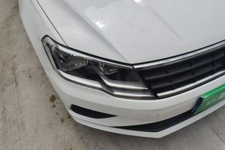 Used Volkswagen Jetta 2017 1.5L Automatic Fashion Model Exterior 6