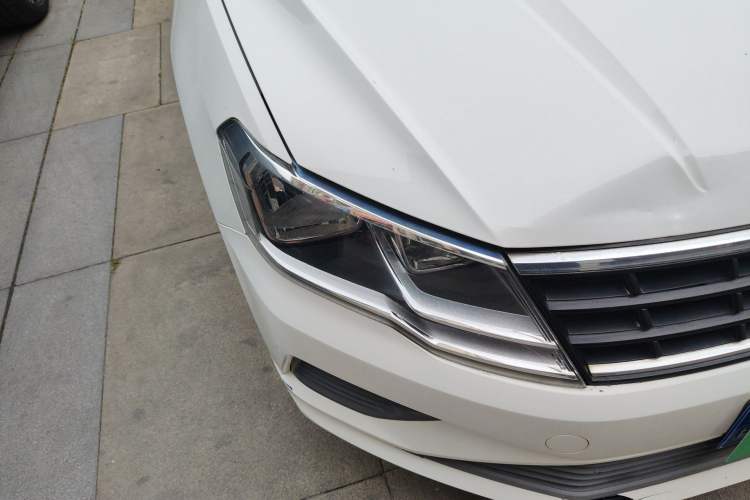 Used Volkswagen Jetta 2017 1.5L Automatic Fashion Model Exterior 6