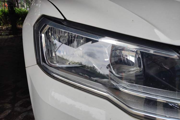 Used Volkswagen Jetta 2017 1.5L Automatic Fashion Model Exterior 6