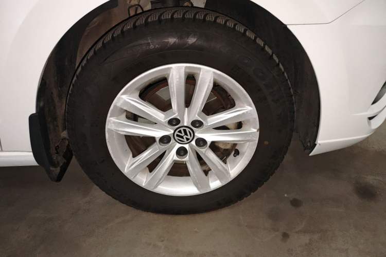 Used Volkswagen Jetta 2017 1.5L Automatic Fashion Model Exterior 7