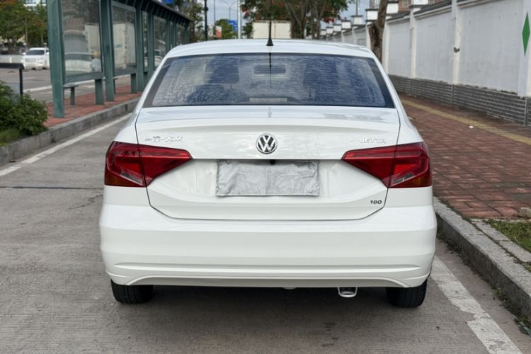 Used Volkswagen Jetta 2017 1.5L Automatic Fashion Model Exterior 8
