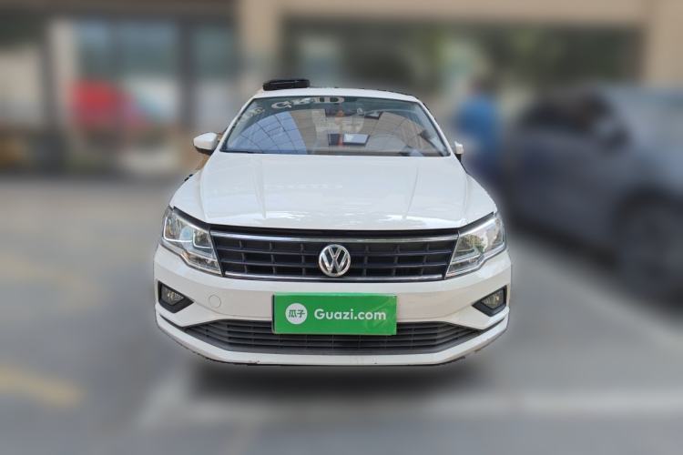 Used Volkswagen Jetta 2017 1.4L Manual Fashion Edition Front