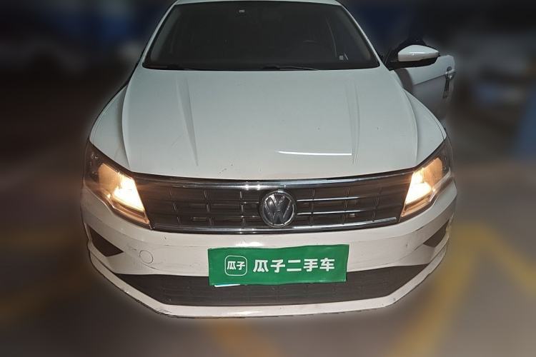 Used Volkswagen Jetta 2017 1.4L Manual Fashion Edition Front