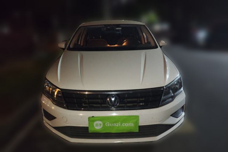 Used Volkswagen Jetta 2017 1.5L Manual Fashion Edition Front