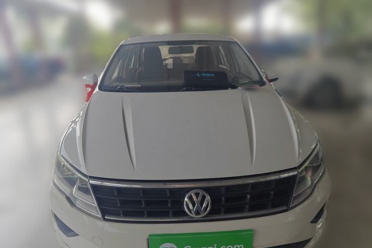 Used Volkswagen Jetta 2017 1.4L Manual Fashion Edition Front