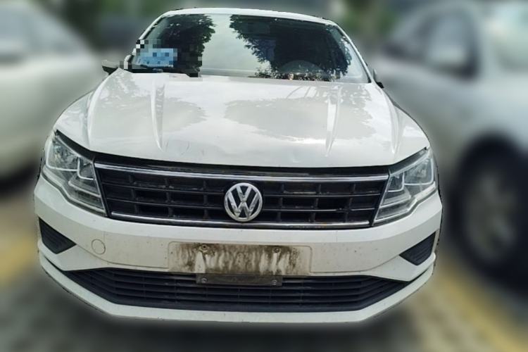 Used Volkswagen Jetta 2017 1.5L Manual Fashion Edition Front