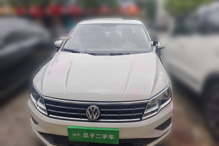 Used Volkswagen Jetta 2017 1.4L Manual Fashion Edition Front