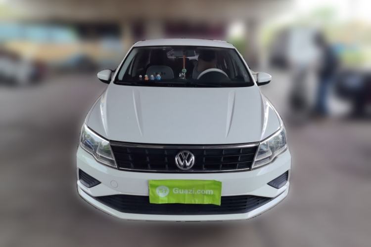 Used Volkswagen Jetta 2017 1.5L Manual Fashion Edition Front
