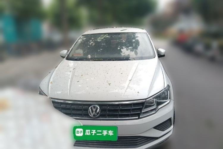 Used Volkswagen Jetta 2017 1.5L Manual Fashion Edition Front