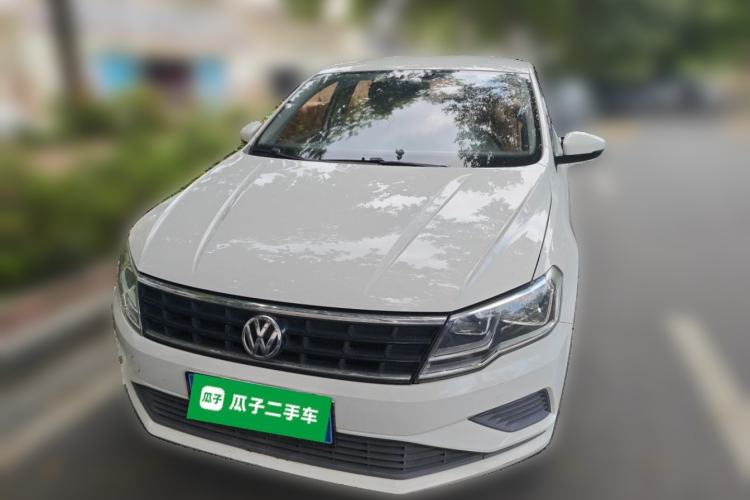 Used Volkswagen Jetta 2017 1.5L Manual Fashion Edition Front
