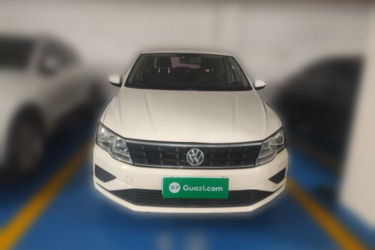 Used Volkswagen Jetta 2017 1.4L Manual Fashion Edition Front