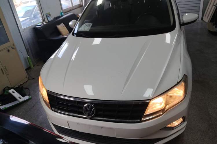 Used Volkswagen Jetta 2017 1.4L Manual Fashion Edition Front