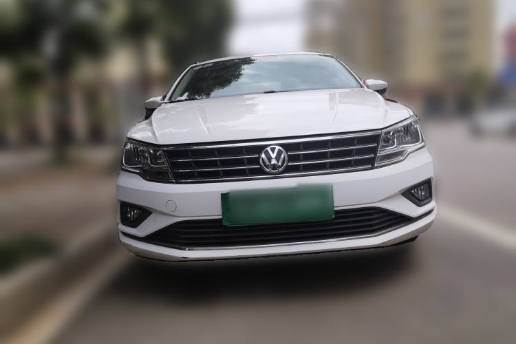 Used Volkswagen Jetta 2017 1.5L Manual Comfort Model Front