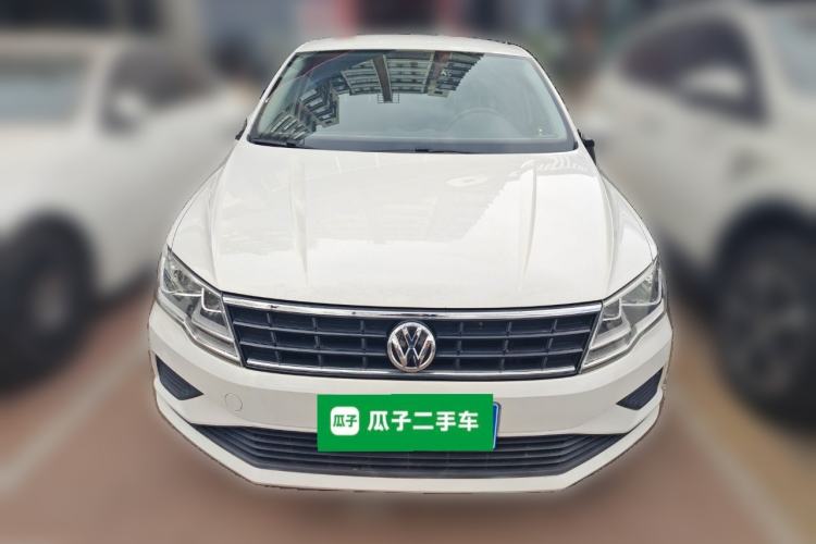 Used Volkswagen Jetta 2017 1.4L Manual Fashion Edition Front