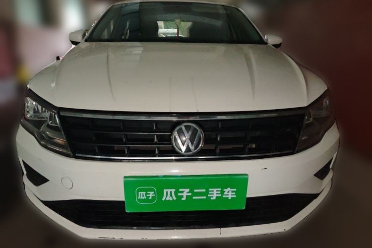 Used Volkswagen Jetta 2017 1.4L Manual Fashion Edition Front