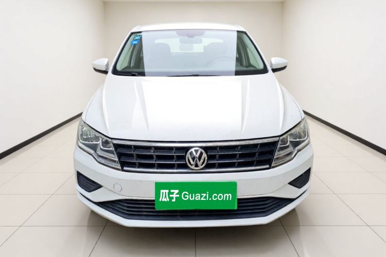 Used Volkswagen Jetta 2017 1.4L Manual Fashion Edition Front