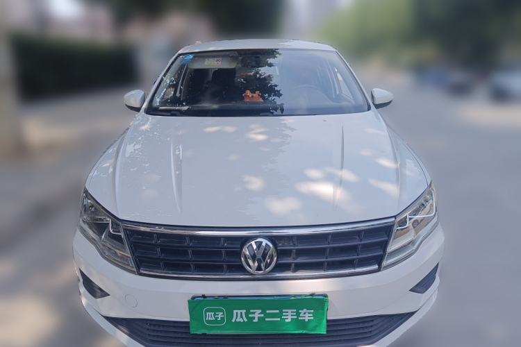 Used Volkswagen Jetta 2017 1.4L Manual Fashion Edition Front
