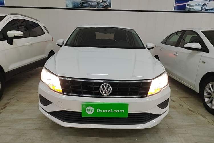 Used Volkswagen Jetta 2017 1.5L Automatic Fashion Model Front