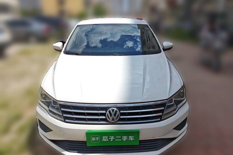 Used Volkswagen Jetta 2017 1.4L Manual Fashion Edition Front