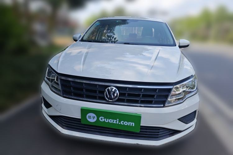Used Volkswagen Jetta 2017 1.4L Manual Fashion Edition Front
