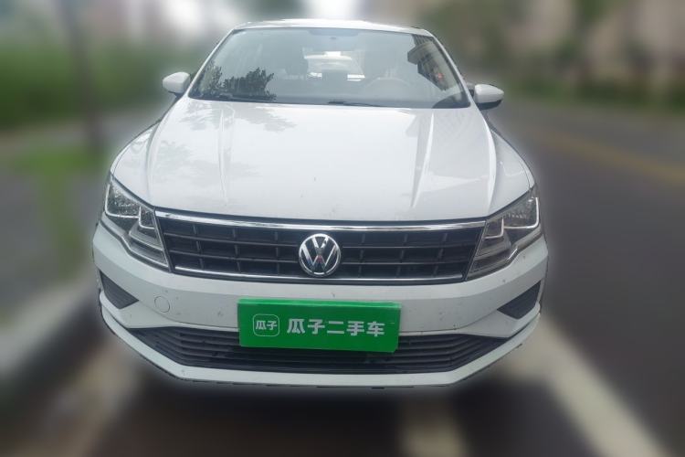 Used Volkswagen Jetta 2017 1.4L Manual Fashion Edition Front
