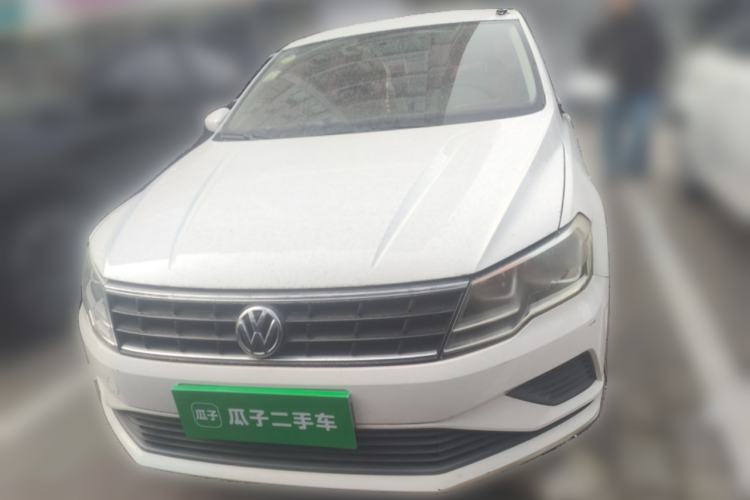 Used Volkswagen Jetta 2017 1.4L Manual Fashion Edition Front