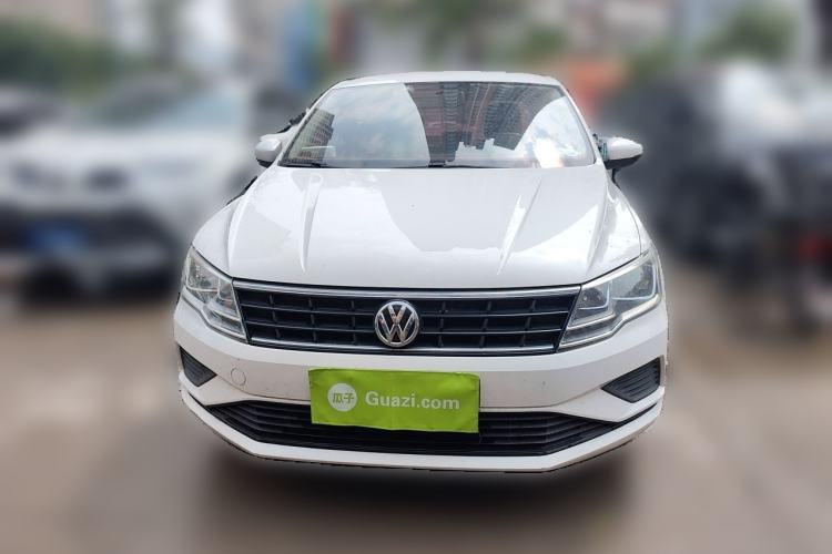 Used Volkswagen Jetta 2017 1.4L Manual Fashion Edition Front