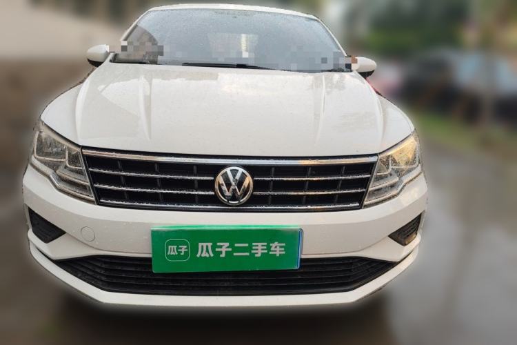 Used Volkswagen Jetta 2017 1.5L Manual Fashion Edition Front
