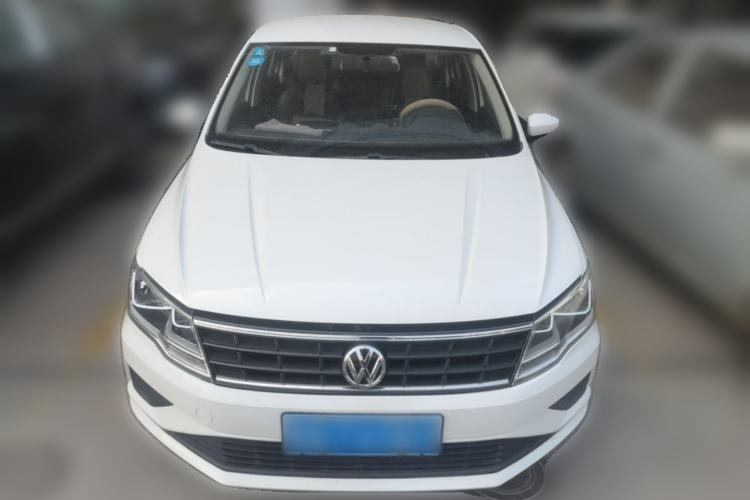 Used Volkswagen Jetta 2017 1.5L Manual Fashion Edition Front