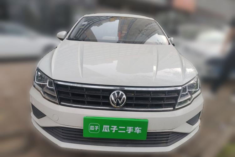 Used Volkswagen Jetta 2017 1.4L Manual Fashion Edition Front