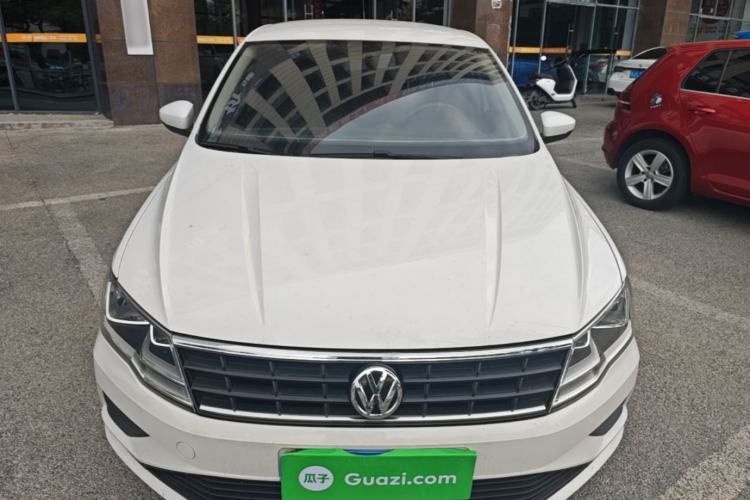 Used Volkswagen Jetta 2017 1.4L Manual Fashion Edition Front