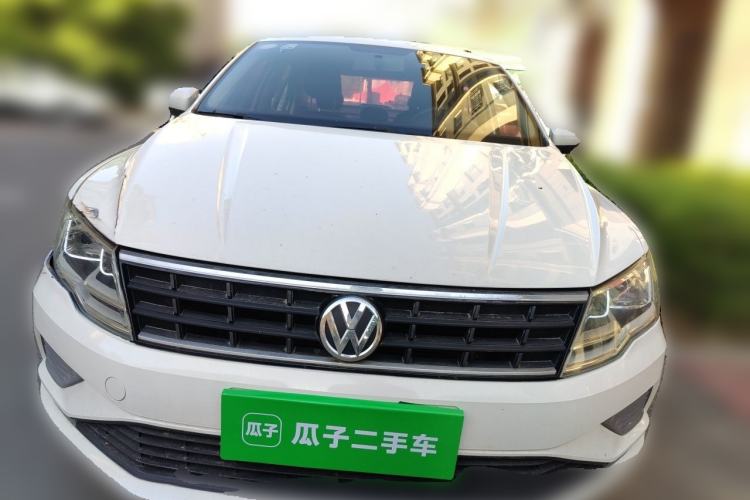 Used Volkswagen Jetta 2017 1.4L Manual Fashion Edition Front