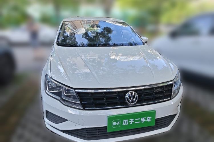 Used Volkswagen Jetta 2017 1.5L Manual Fashion Edition Front