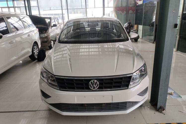 Used Volkswagen Jetta 2017 1.5L Manual Fashion Edition Front