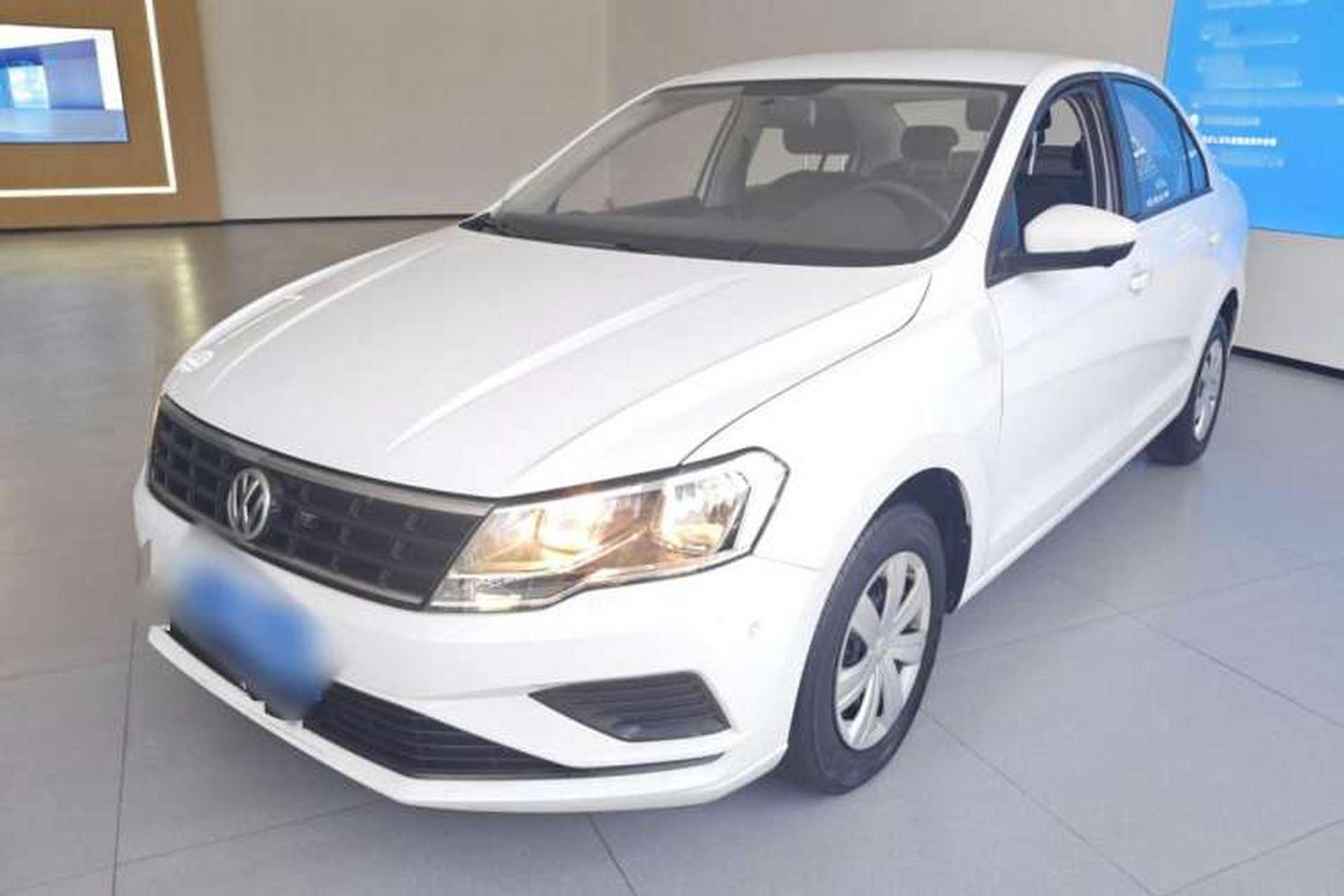 Used Volkswagen Jetta 2017 1.4L Manual Fashion Edition Front Left 45 Deg