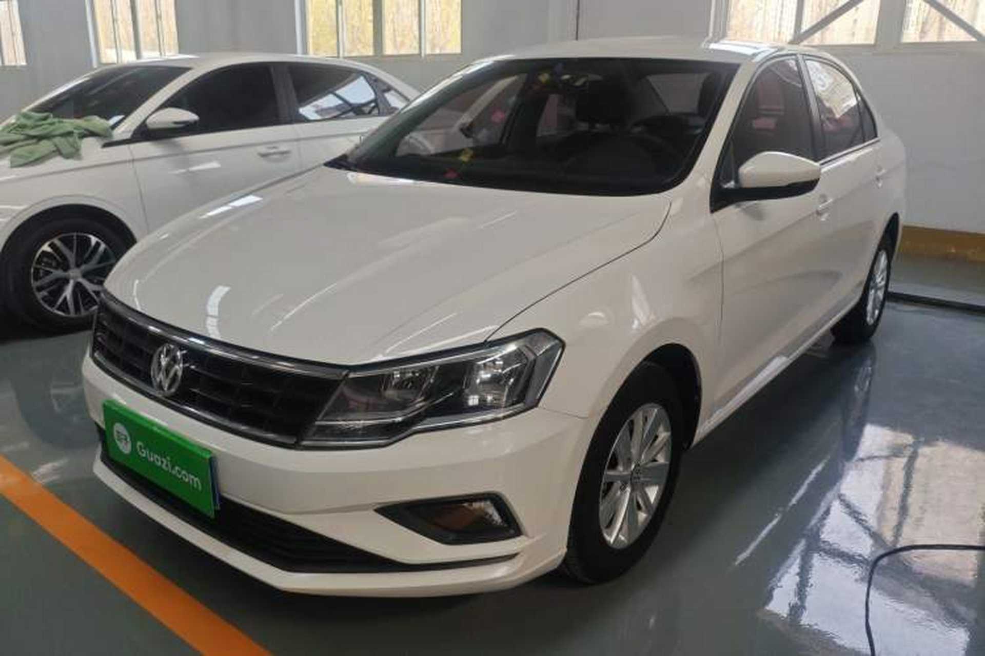 Used Volkswagen Jetta 2017 1.4L Manual Fashion Edition Front Left 45 Deg