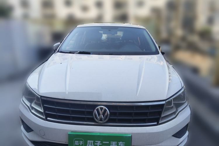 Used Volkswagen Jetta 2017 1.4L Manual Fashion Edition Front