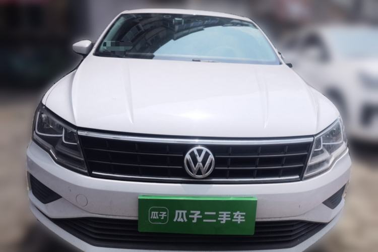 Used Volkswagen Jetta 2017 1.4L Manual Fashion Edition Front