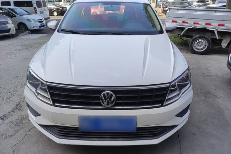 Used Volkswagen Jetta 2017 1.4L Manual Fashion Edition Front