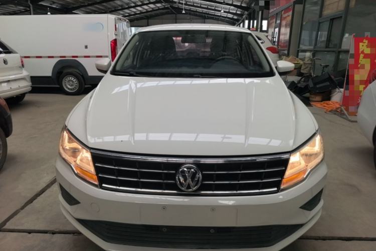 Used Volkswagen Jetta 2017 1.4L Manual Fashion Edition Front
