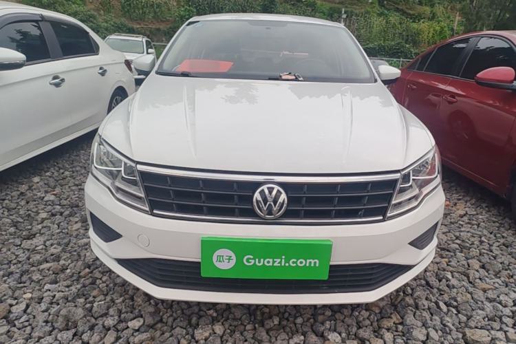 Used Volkswagen Jetta 2017 1.4L Manual Fashion Edition Front