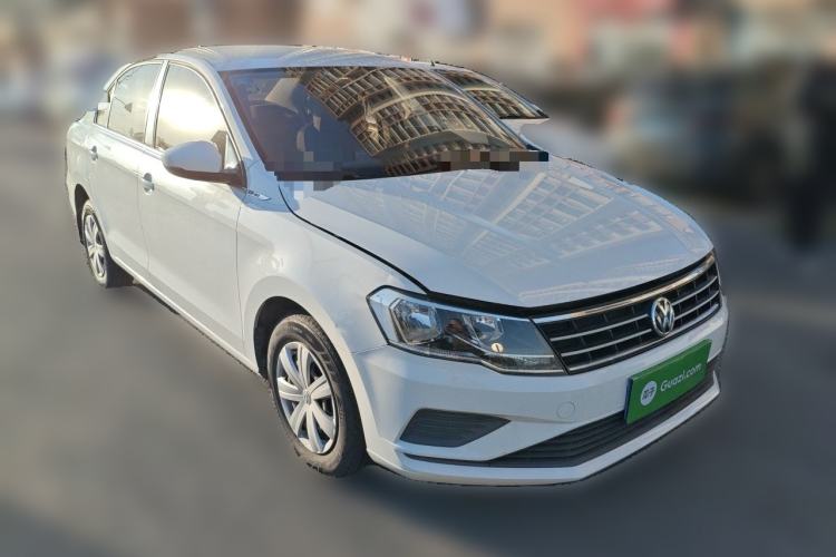 Used Volkswagen Jetta 2017 1.5L Manual Fashion Edition Front Right 45 Deg