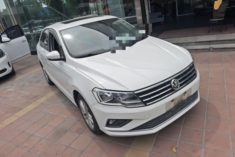 Used Volkswagen Jetta 2017 1.5L Automatic Comfort Model Front Right 45 Deg